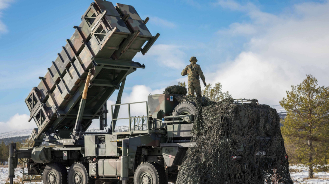 Pentagoni po shqyrton vendosjen e raketave Patriot në Kretë pasi Irani kërcënon të godasë objektivat evropiane