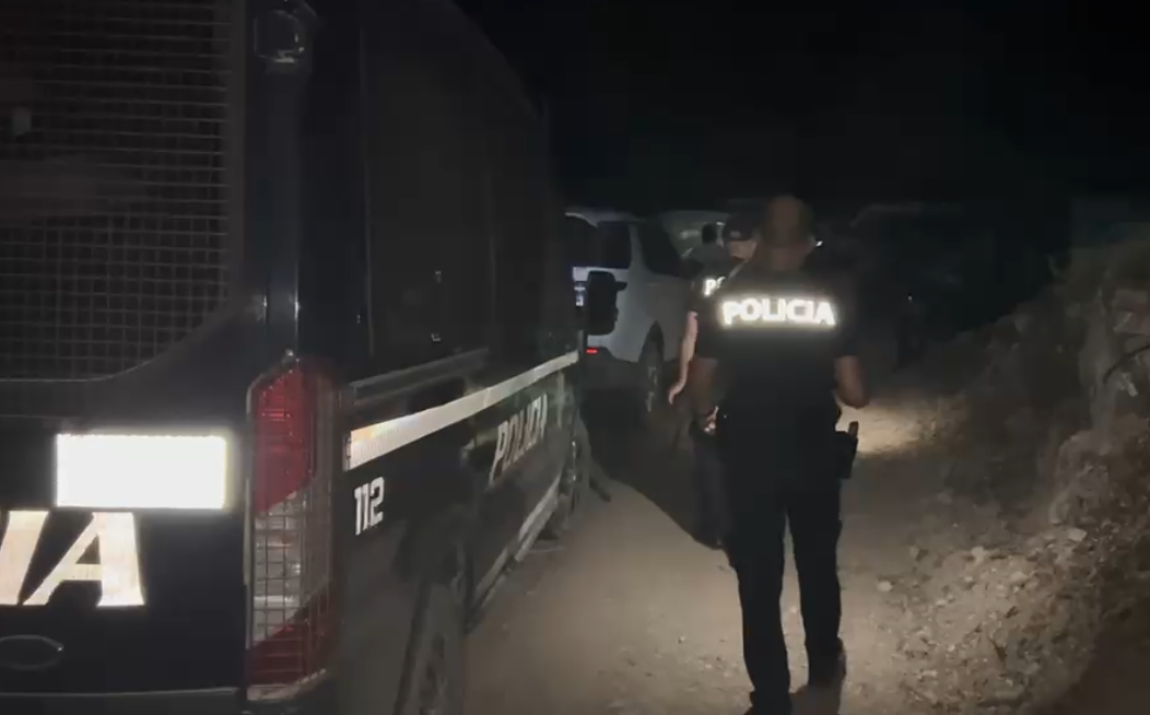 Atentati në Dukagjin  babë e bir u ekzekutuan me 50 plumba  Pistat kryesore të hetimit  nga divorci te aktiviteti i Lekë Gjonit