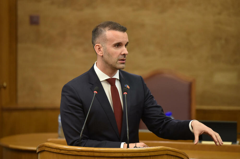 Nga janari 2027 paga minimale në Mali e Zi deri në 1400 euro  600 euro pensioni mesatar