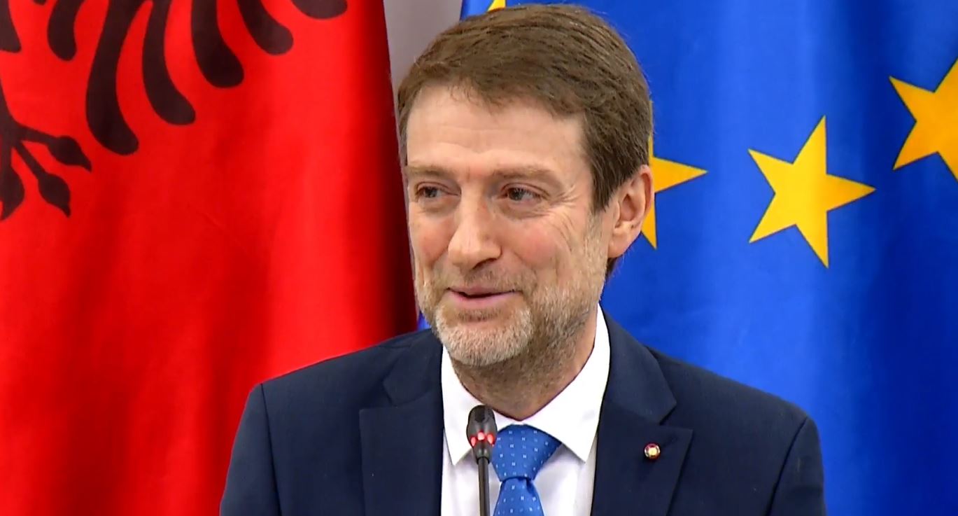 Sulmet në Kiev dhe droni rus në Gjermani  Ministri Hoxha  Agresioni nuk do ta dobësojë vendosmërinë  sigurinë dhe unitetin e Evropës
