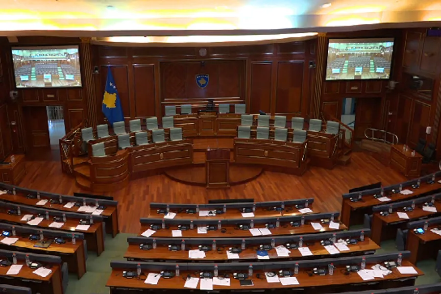 Kuvendi i Kosovës mblidhet sot pas një muaji bllokadë  në pritje të zgjedhjes së kryetarit dhe nënkryetarëve
