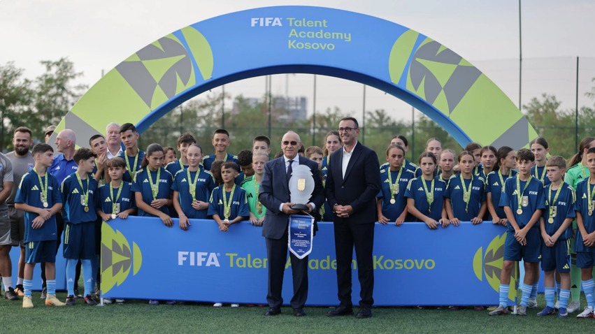 E para në Ballkan  Një fabrikë e re talentesh në Kosovë  projekti i FIFA s merr jetë në Hajvali
