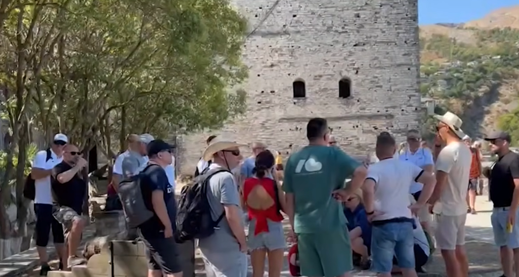 Kalaja priti 260 mijë vizitorë  interes i lartë i turistëve për zonën muzeale në Gjirokastër