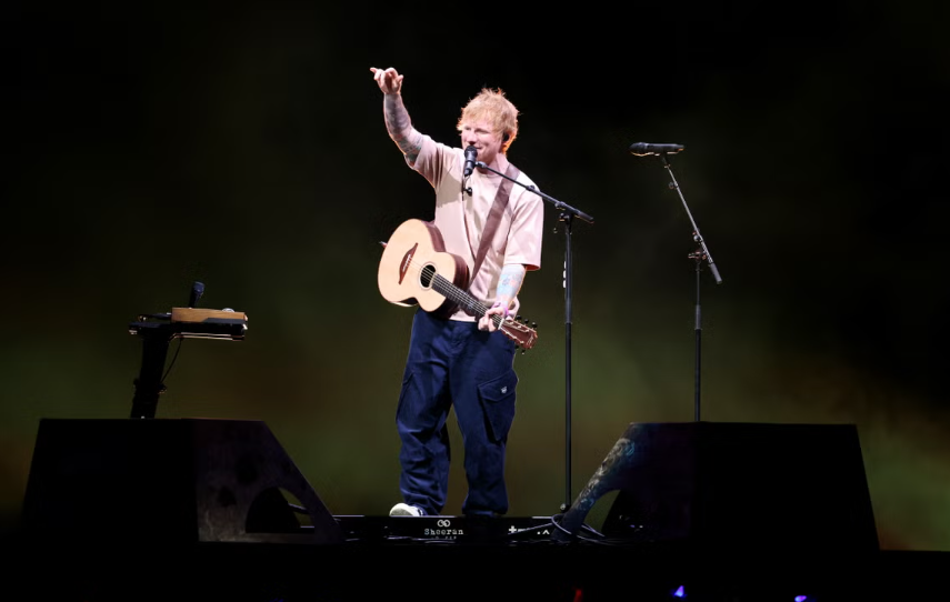 Incidenti i frikshëm gjatë çmontimit të skenës  gjashtë persona të stafit të Ed Sheeran dërgohen në spita