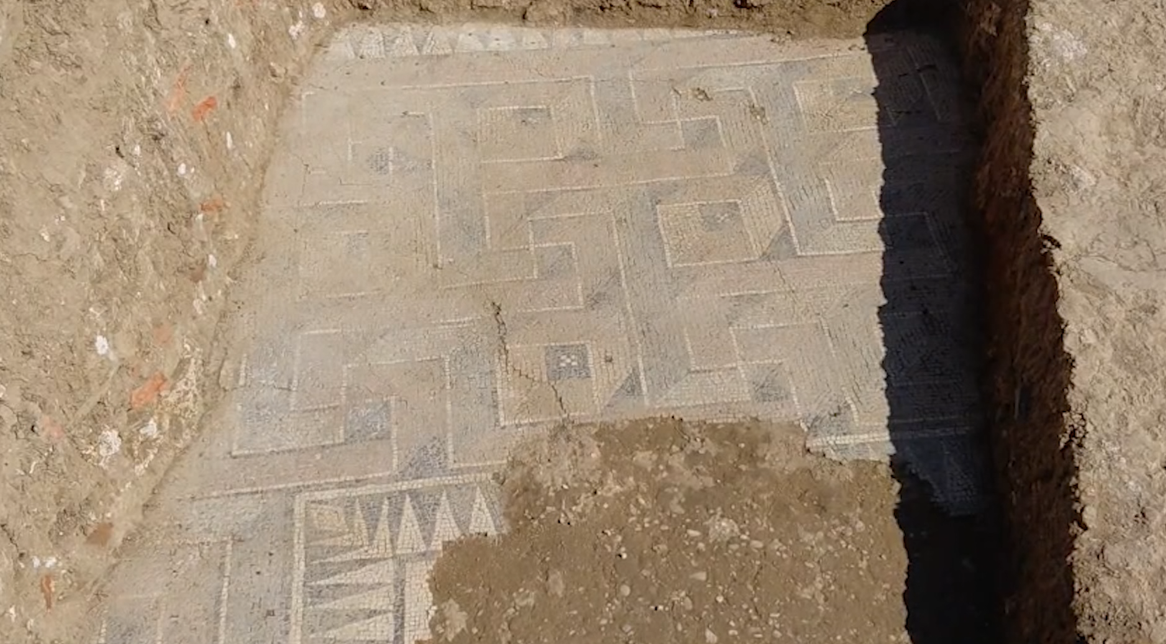 Zbulohen gjashtë mozaikë në Tepelenë  arkeologët  Kompleksi daton në shekullin e IV pas Krishtit