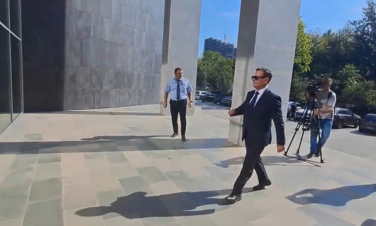 Mbledhja e jashtëzakonshme e gjyqtarëve për pagat  i pranishëm edhe kreu i Gjykatës së Lartë Sokol Sadushi
