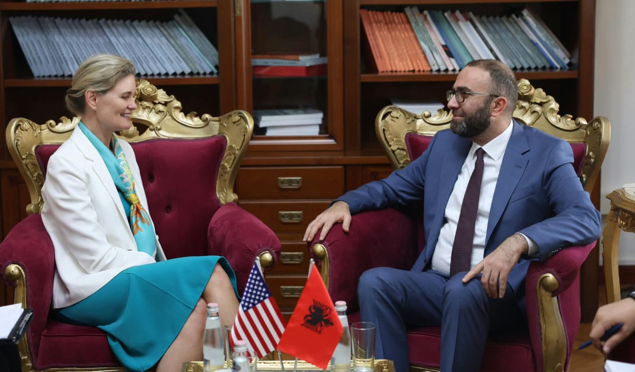 Takimi me Nancy VanHorn  Bardhi zbardh detajet  çfarë u diskutua me të ngarkuarën me punë të SHBA në Tiranë