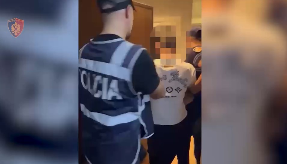 Vijon operacioni  Shkolla të pastra   arrestohet 28 vjeçari  sekuestrohen kokainë dhe 2 pistoleta