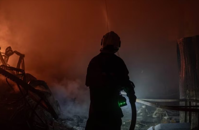 Sulmet ajrore vrasin disa persona në Ukrainë  ndërsa Rusia përqendron sulmet ndaj objekteve energjetike