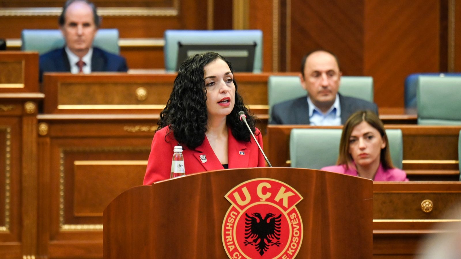  UÇK ja krenaria e popullit tonë   Vjosa Osmani  Do ta mbrojmë drejtësinë e luftës sonë çlirimtare