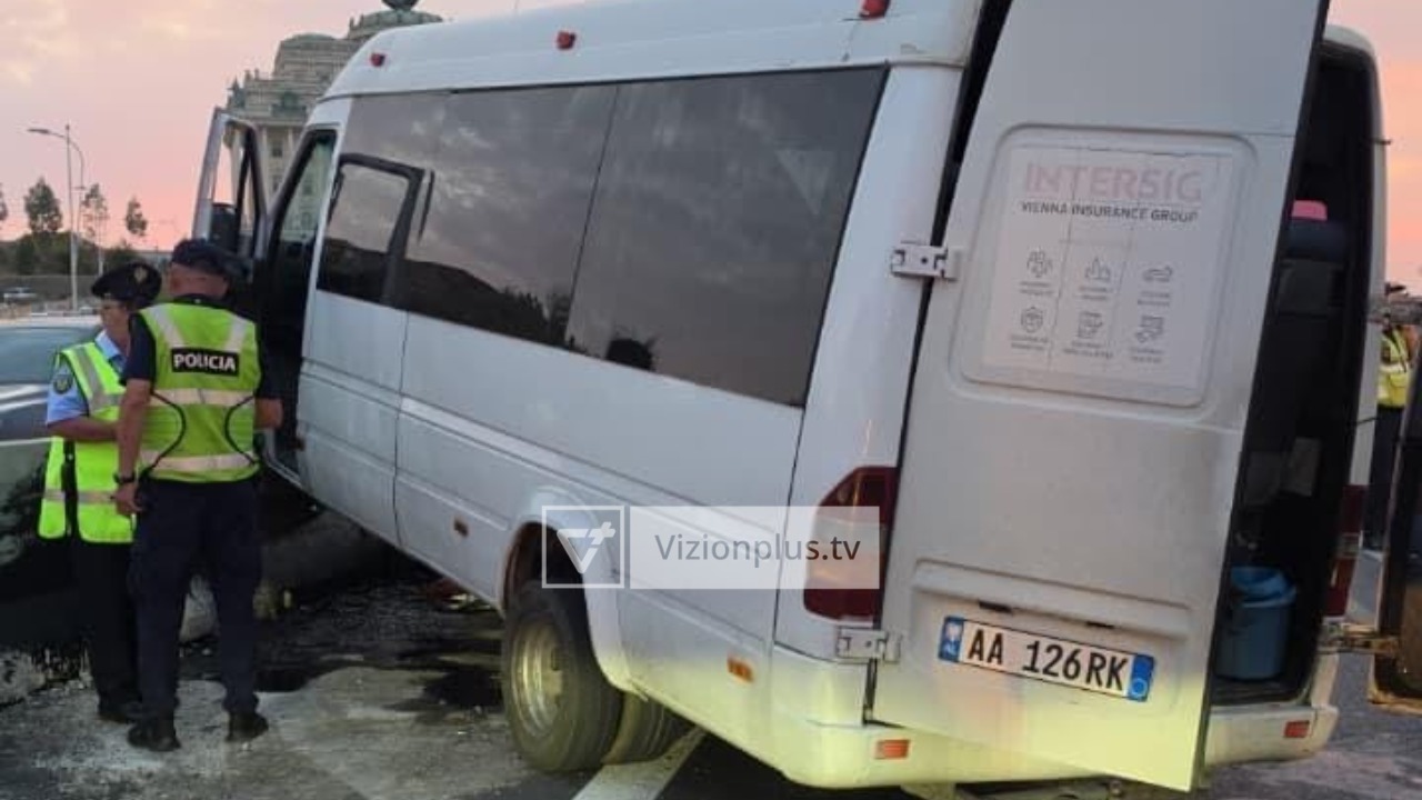 Aksident pranë mbikalimit të Kasharit  4 persona dërgohen në spital