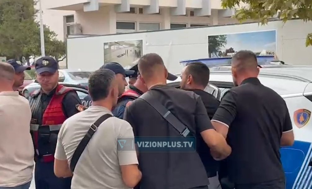 Kishte bërë plan t i bënte  pritë  Ramës pas takimit  shoqërohet organizatori i protestës në Vlorë