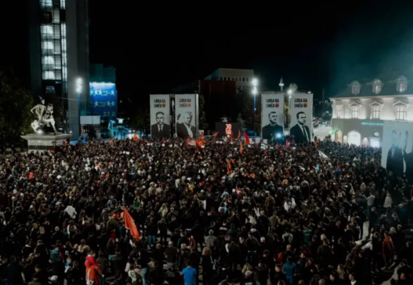  Jo në emrin tim   nuk ndalen protestat në Prishtinë në mbrojtje të UÇK