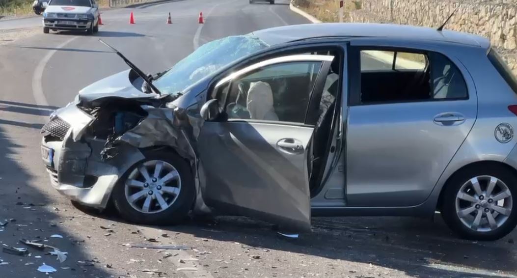 Aksident në aksin Pogradec Korçë  lëndohen dy persona