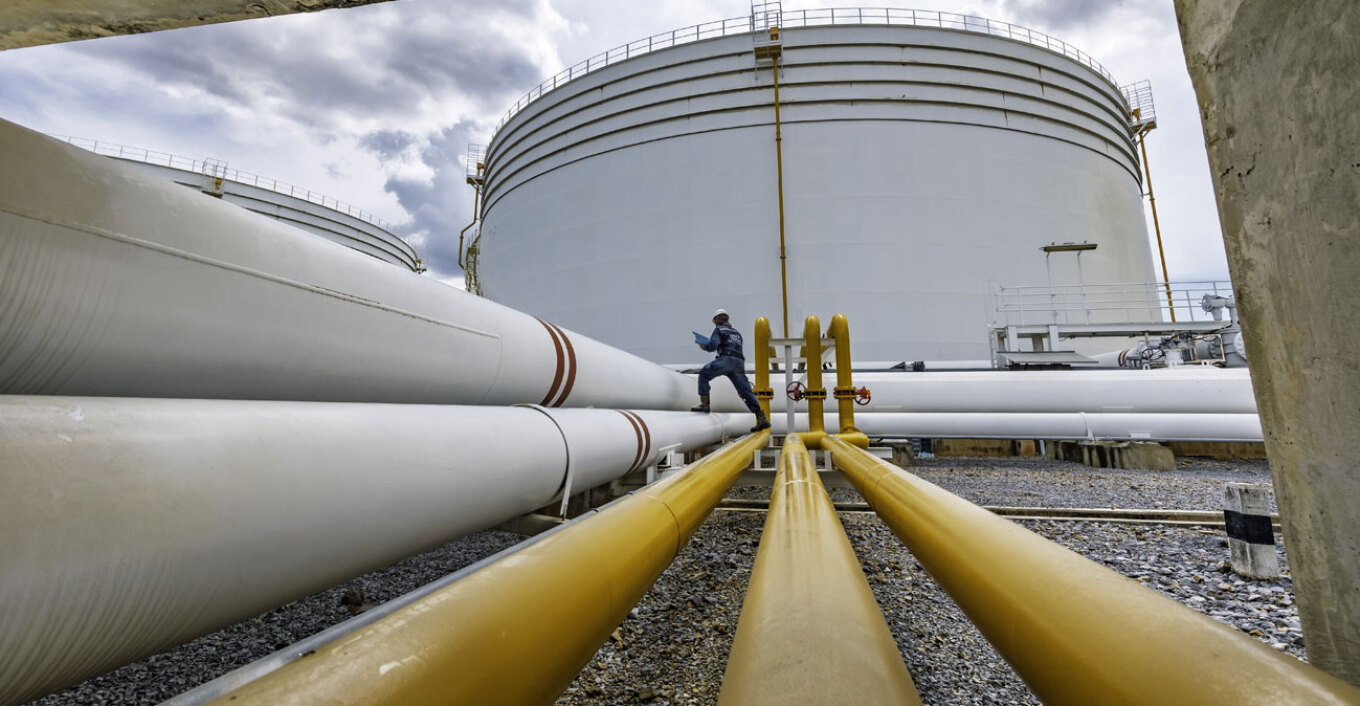 Nafta Brent kalon 107 dollarë për fuçi  tensionet SHBA Iran mbajnë tregjet në ankth