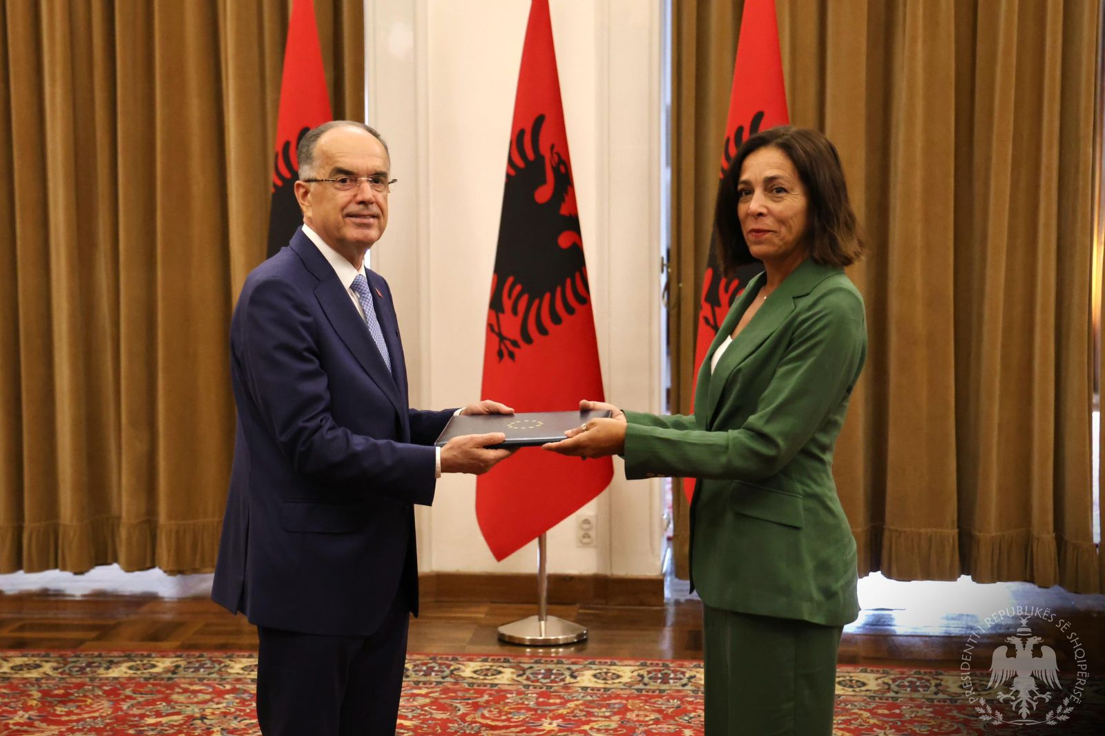 Begaj pret ambasadoren e re të BE së  Shqipëria synon anëtarësimin në 2030