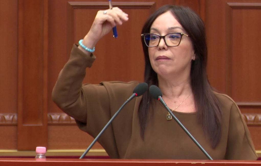  Dorëhiqem nëse nuk vjen Pet Scan   Spahiu  Akuzat se sterilizimi dhe hemodializa do t i kalojnë privatit  të pavërteta