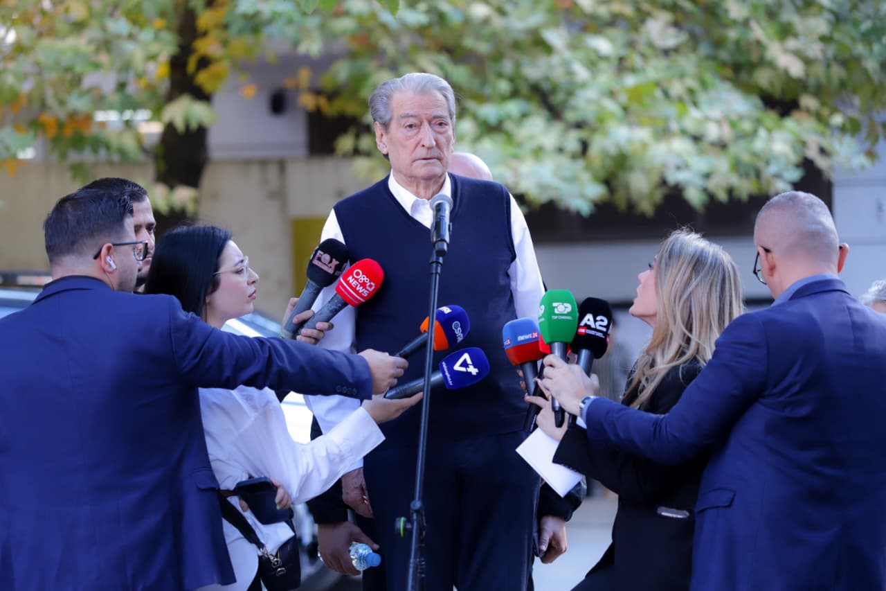 Berisha mesazh Dumanit në SPAK  Armikut të egër të pluralizmit politik  drejtësia vonon  por nuk harron 