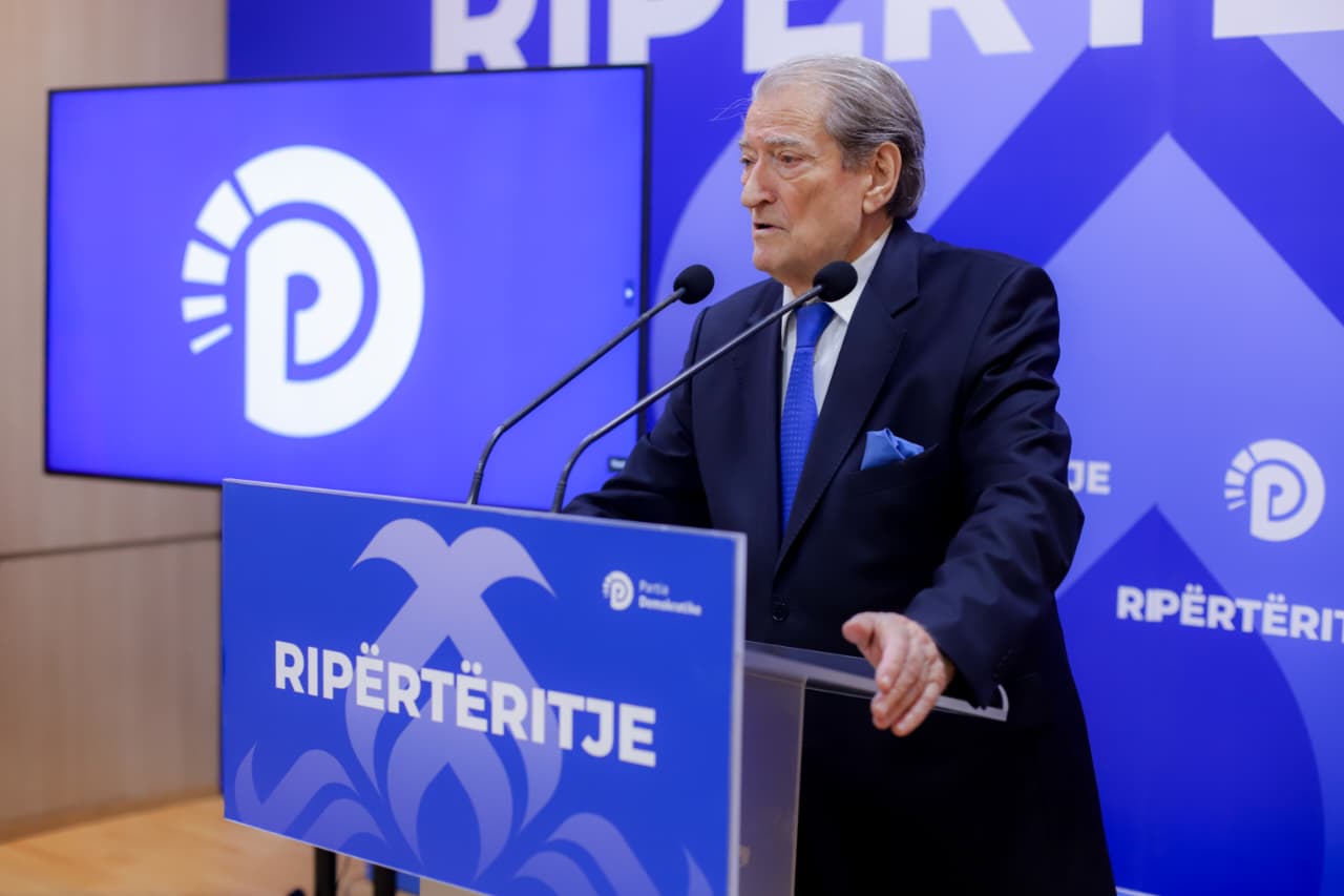Berisha sulmon mazhorancën pas miratimit të hartës territoriale  Mandatet e krimit u hodhën si shigjeta kundër qytetarëve të 15 bashkive 
