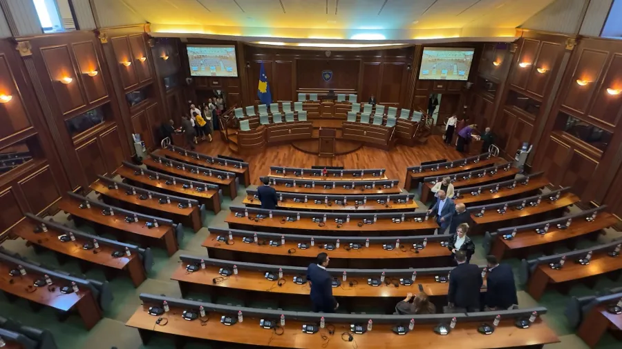 Sot seancë e jashtëzakonshme e Kuvendit të Kosovës  në fokus ndryshimi i Ligjit për Specialen