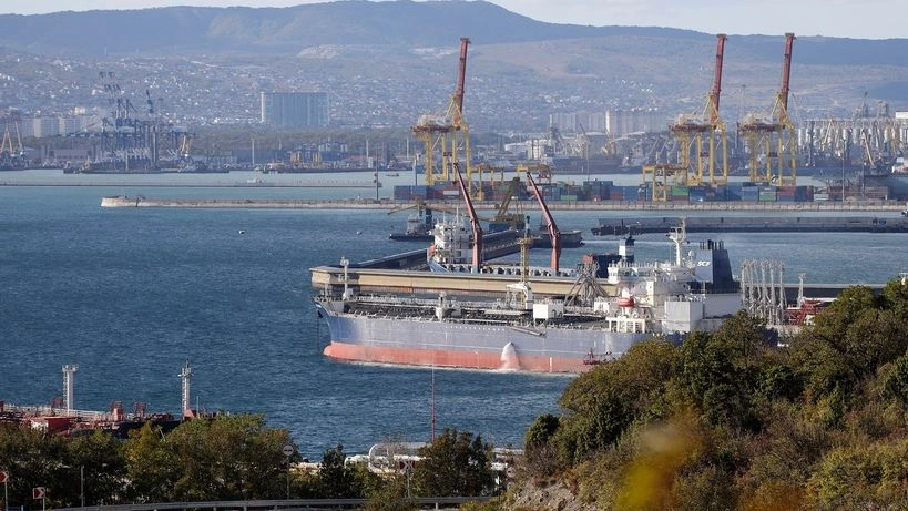 Alarm në Detin e Zi  dronët godasin dy anije pranë Bullgarisë  njëra fundoset