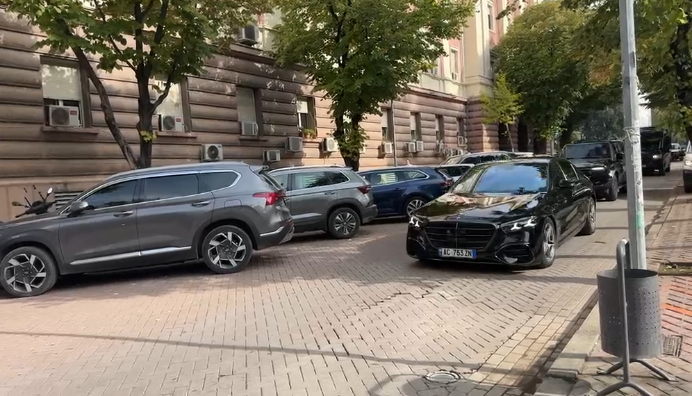 PS mbledh Grupin Parlamentar  i pranishëm edhe kryeministri Edi Rama