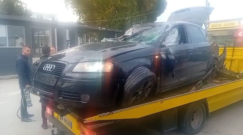 Përplasen dy automjete në Fier  një i lënduar