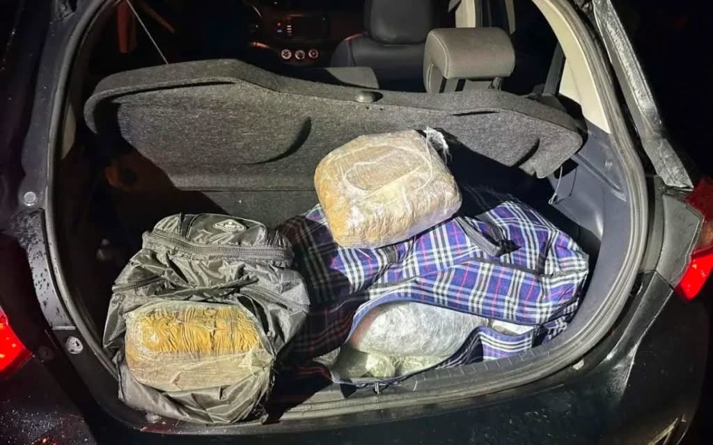 Sekuestrohen 36 kg kanabis në Janinë  dyshohet se droga vinte nga Shqipëria