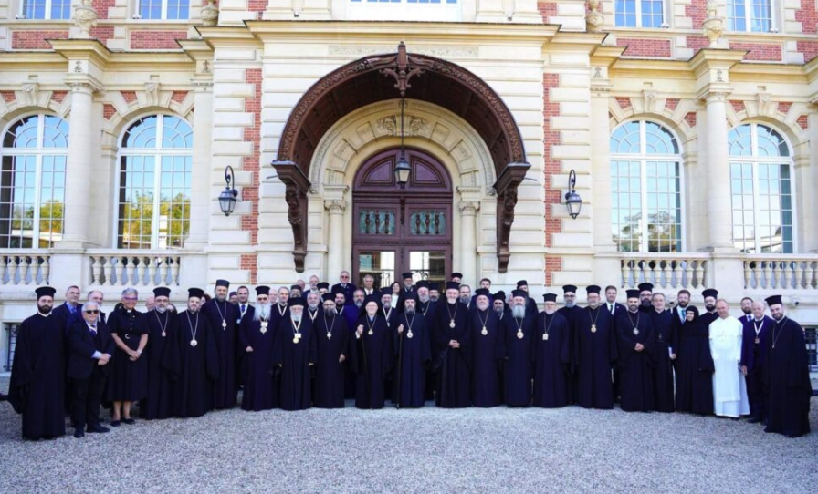 konferenca-nderkombetare-e-patriarkanes-ekumenike-ne-france-i-pranishem-edhe-kryepeshkopi-joani