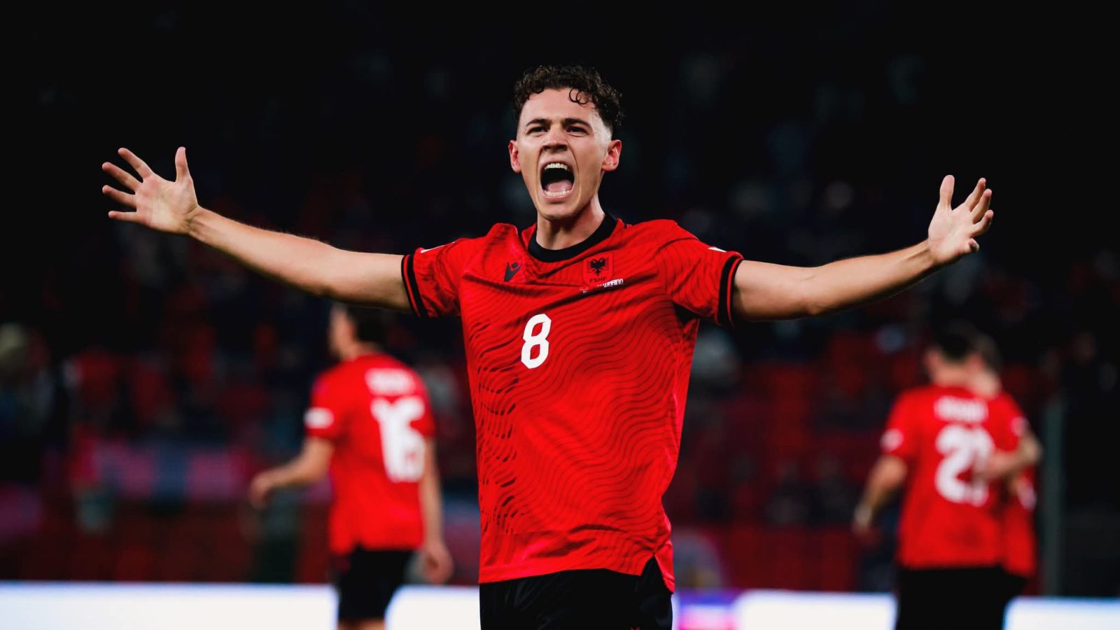 Shqipëria merr fitore me vuajtje  2 golat e Asllanit na japin vendin e parë në grup