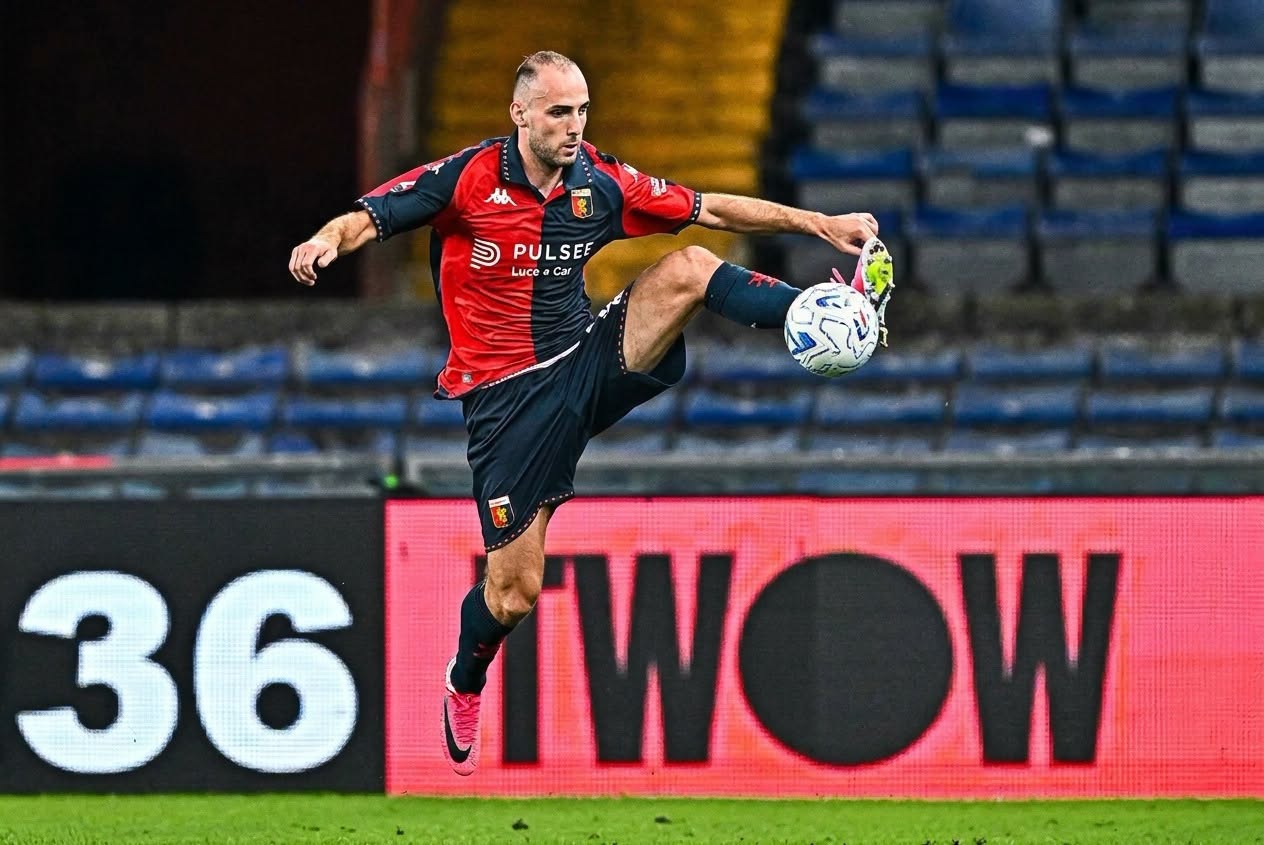 Genoa merr tri pikët  Mitaj mbetet i harruar në stol